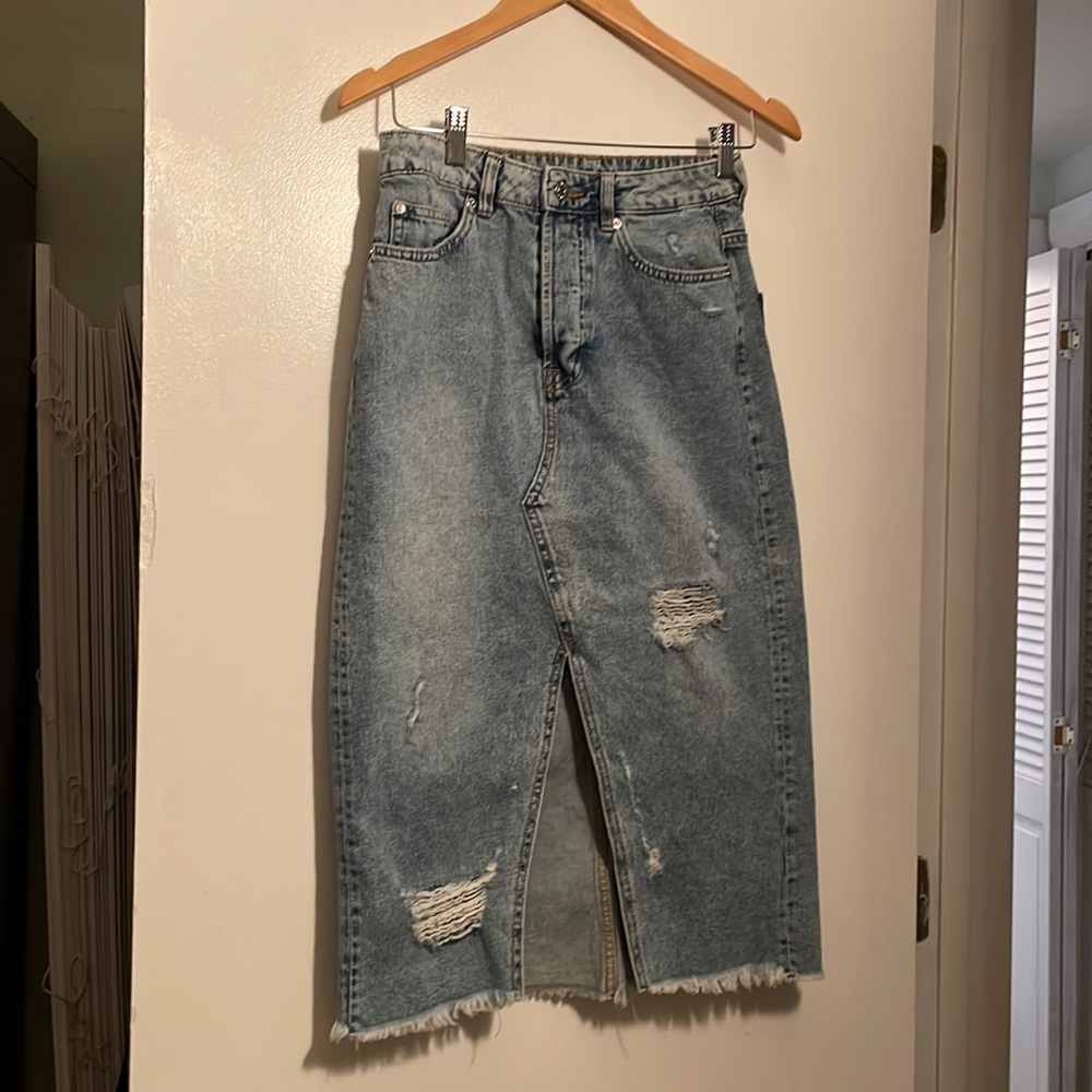 &denim / H&M brand Distressed jean skirt midi size 6.